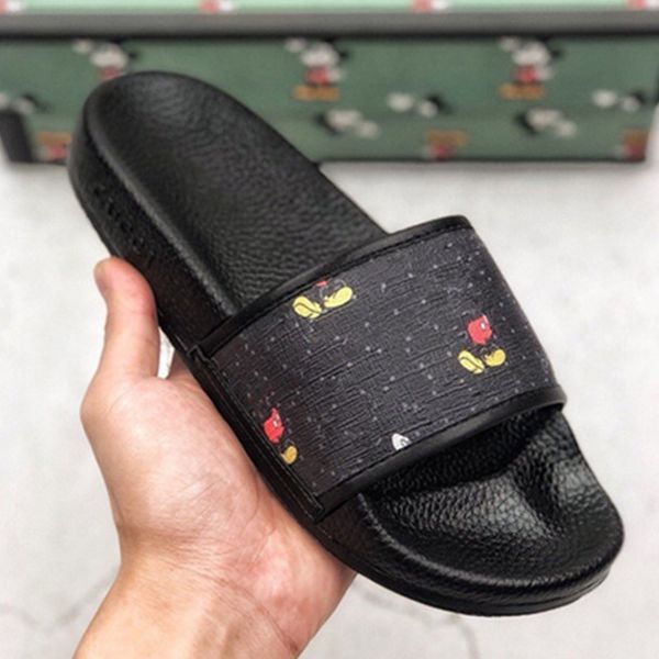 

2020 designer luxury men women sandals slide summer easy to handle flat slippery sandals slippers flip size 35-45 with box, Black