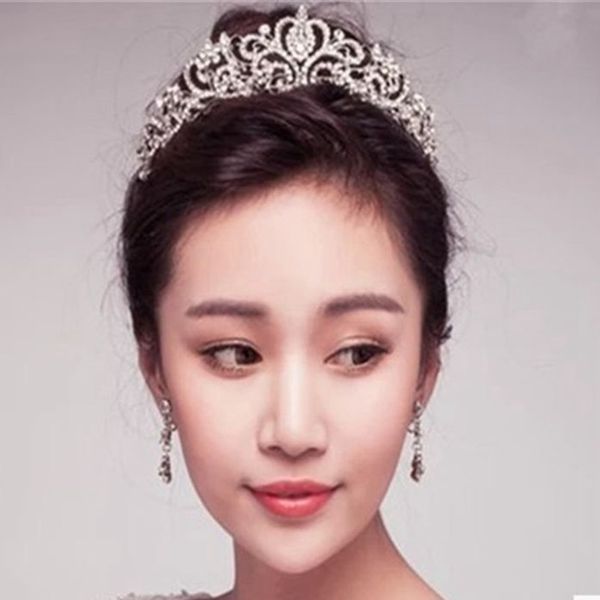 

exquisite handmade crystal bridal tiara11
