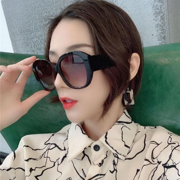 

new brand fashion luxury designer women vintage retro men sunglass eyewear square women luxury designer sunglasses 4079, White;black