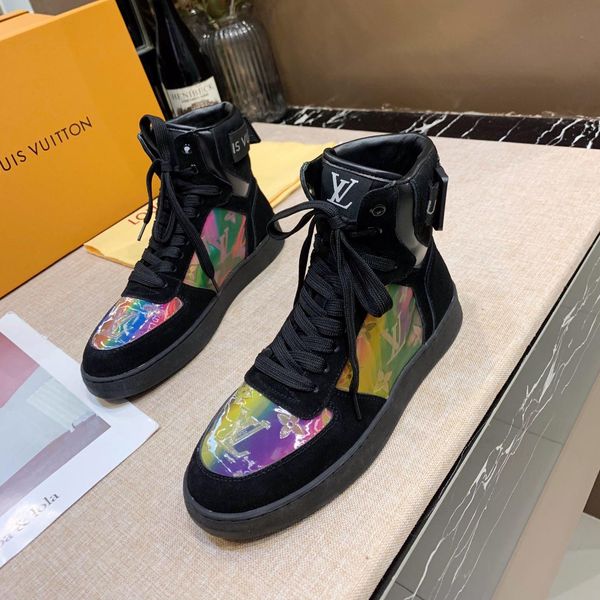 

Snowboards e botas de esqui cn_e