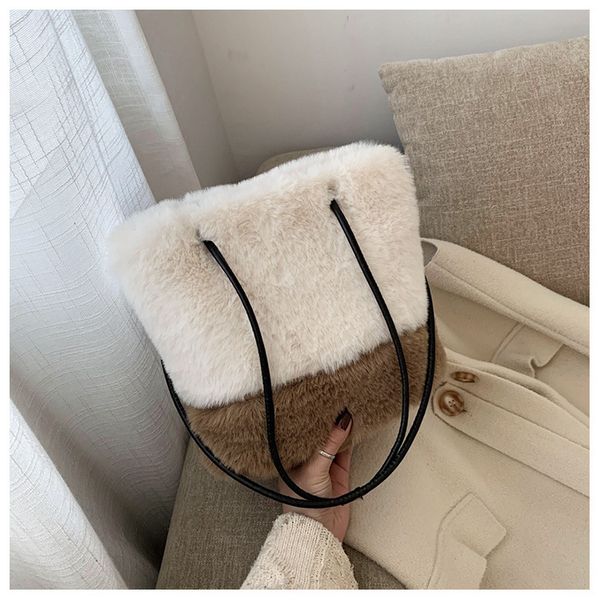 

2019 new women winter wool shoulder bags patchwork plush cross body bags for girls casual travel bucket m716
