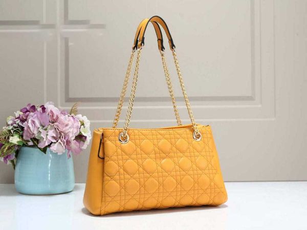 

fashion new 2020 designer luxury chain simple one shoulder internal compartment large capacity crossbody bag in stock