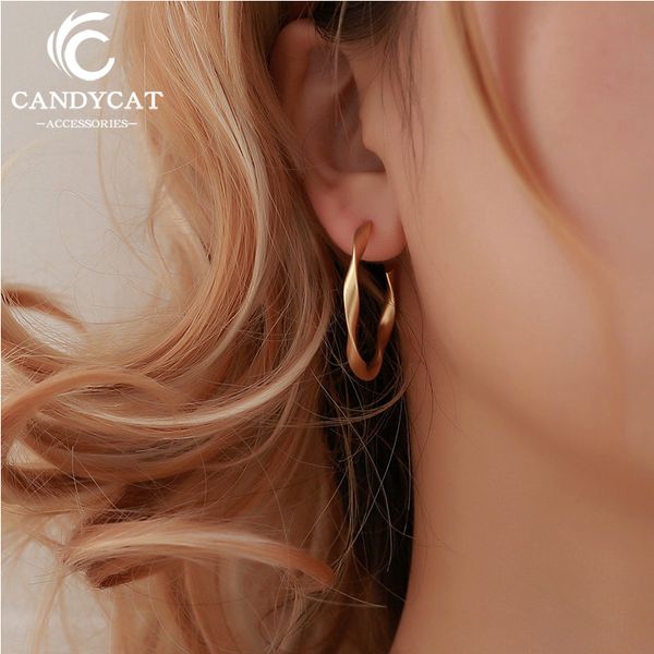 

простое золото серебро цвет большого круг обруч серьга для женщин творческого металл twisted геометрического loop серьга мода ювелирных пода, Golden;silver