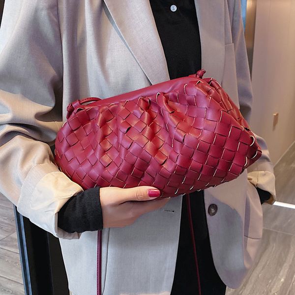 

new hand woven bag women brand messenger bag dumplings package simple fashion trend cloud ladies evening clutch bags