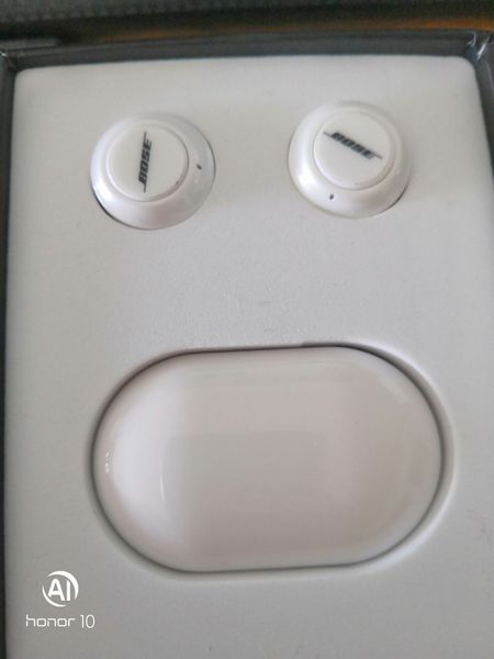 

Mini wirele bluetooth earphone tw headphone with logo charging box tereo wirele headphone for apple and android dhl whole ale