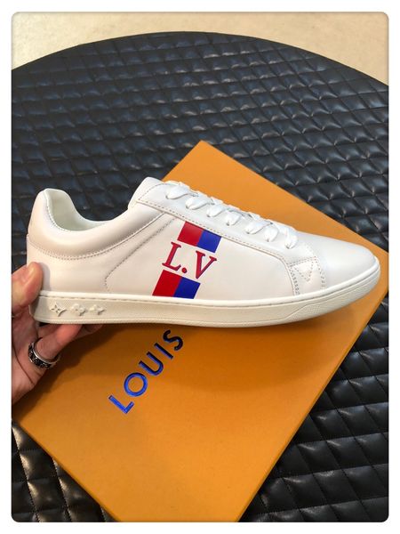 

2020 new casual white shoes sports white shoes trend casual white shoes sneakers
