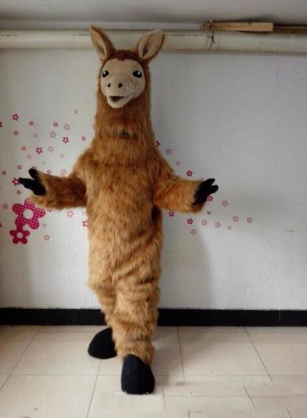 2019 fábrica caliente Disfraz de mascota de llama de Halloween Dibujos animados de alta calidad Camello marrón Anime tema personaje Disfraces de fiesta de carnaval de Navidad