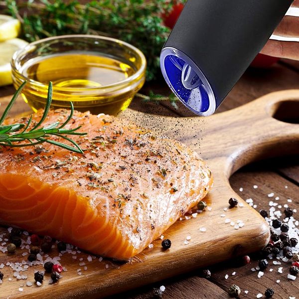

electric salt and pepper grinder stainless steel pepper and salt mill with blue led light,perfect for different cooked food other kitchen d