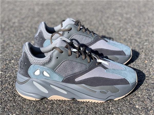 

new kanye west shoes 700 carbon blue running shoes fashion authentic sport shoes for men women kanye west designer sneakers trainiers, White;red