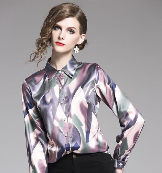 2019 Neues Angebot Seidenwellenmuster bedrucktes langärmliges lila Damenblusenhemd Kontrastfarbene Damenhemden zum Verkauf