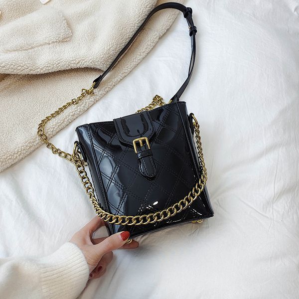

2020 new ladies handbag fashion small bag women shoulder bag patent leather shiny handbag chain fashion bucket