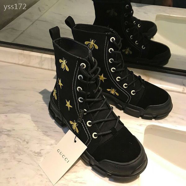 

high-end joker martin boots lace-up female british wind 2020 new autumn outdoor thick bottom winter small boots original packaging, Black
