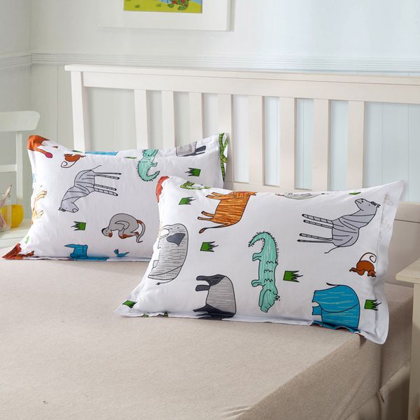 

2pcs of new animal kingdom pillow case for house and l bedding
