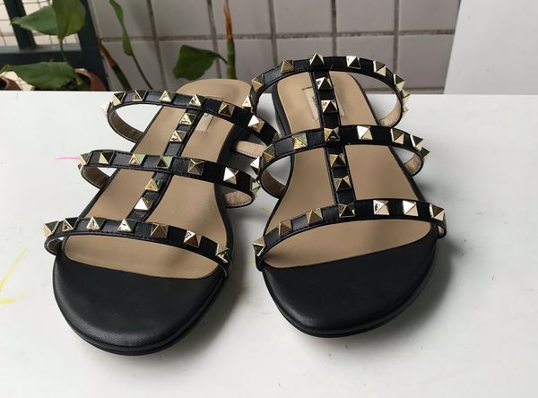 

european classic luxury style women's slippers, sandals, rivets, decorative leather, flat-soled, rubber bottom, more color, Black