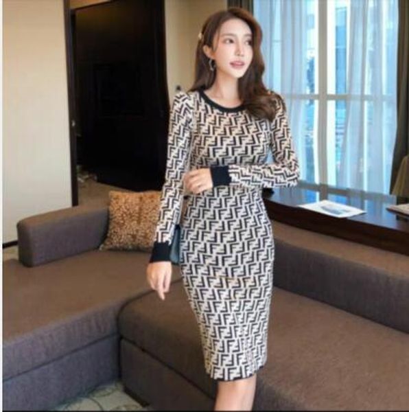 

2019 autumn/winter new fashion style round collar long sleeve slim knit sweater jacquard bag bottom tights dress women, White