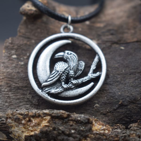 

wicca raven necklace, Silver