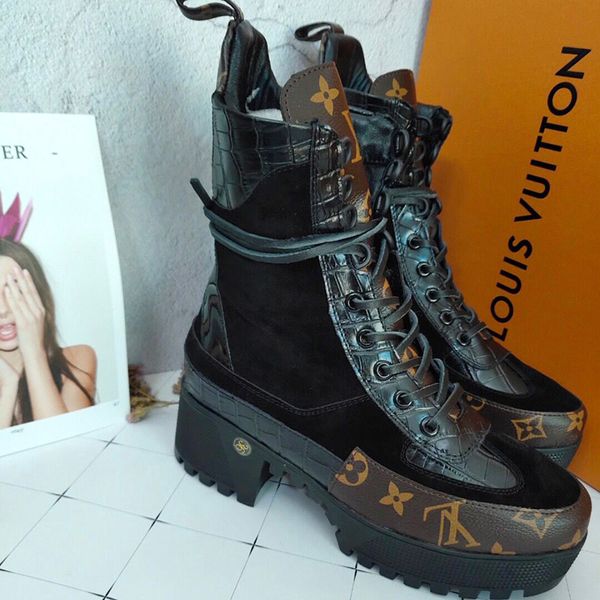 

retro shoes female black platform martin boots women's boots autumn and winter new european station round head leather women's boo