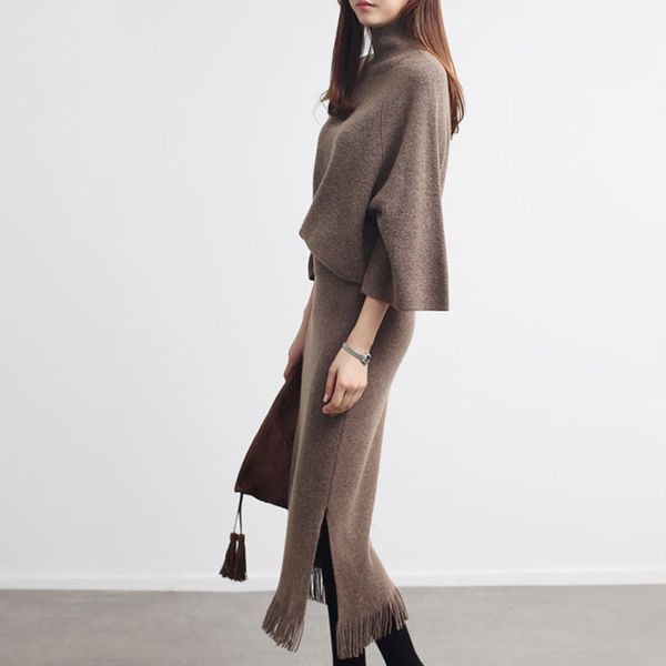 

sweater two-piece suit 2020 autumn knit suit loose loose head jacket bag hip skirt female, White