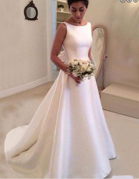 

2020 new simple bateau backless court train a-line wedding dress with bowknot sweep train bridal gown robe de mariage, White