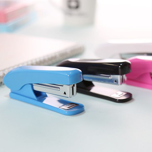 

1 pcs manual stapler staples kawaii staionery cartoon school supplies office binding supplies for family wh1140
