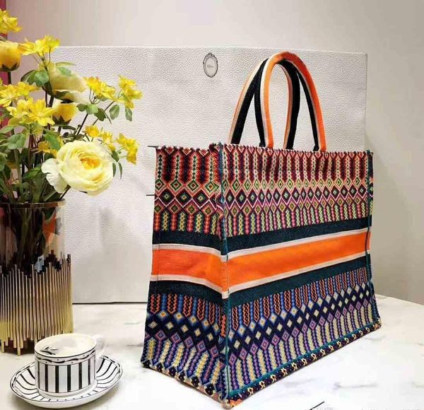 

selling new european style classic ladies tote handbag shoulder bag shopping bag pure noble soft making paris supermodel catwalk show