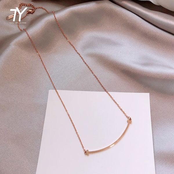 

2020 new titanium steel smiling face short necklace fashion classic necklace south korean women's jewelry collarbone chain, Golden;silver