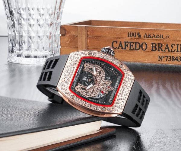 

All Subdials Work leiusre и мужские часы из нержавеющей кварцевых секундомеров.