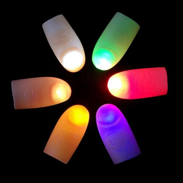 Divertente Light-Up Thumbs Fingers Magic Trick Puntelli LED Light Lampeggiante Finger lamp Novità Amazing Toys for Children F3140