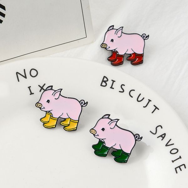 

2019 cartoon cute animal fun pig with rain boots enamel pins piggy brooches badge jewelry gift for kids friends bag hat pendants, Gray