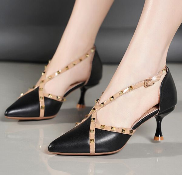 

net red high heels female korean version 2019 spring and summer new women's shoes pointed word buckle rivet stiletto sandals women, Black