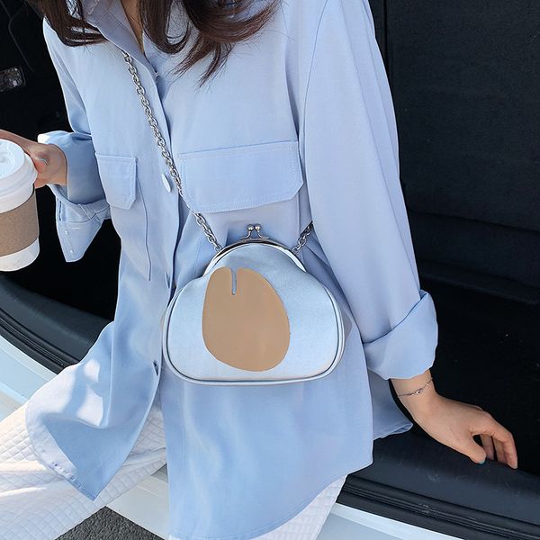 

2020 new women's diagonal bag korean version of the retro wild lady's shell bag fashion contrast color lady's crossbody