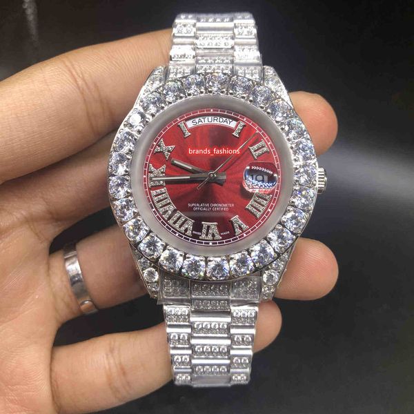 Neue Herren-Diamantuhr mit Krappensatz, silbernes Diamantgehäuse, 316L-Edelstahlarmband, Armbanduhr, automatische mechanische Uhren, rotes Zifferblatt, vereist