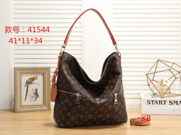 

2020 designer handbags cowhide leather material gold chain silver chain designer handbag shoulder bag 41544