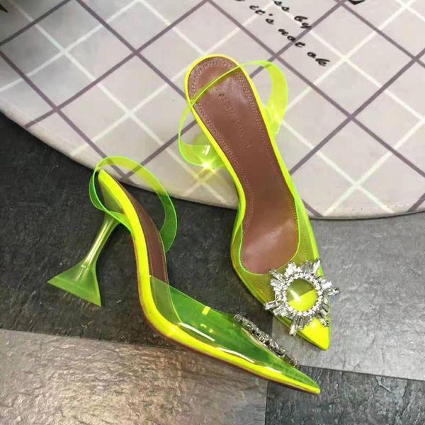 

совершенная official качества амина бегум кристально украшено пвх slingback насосы muaddi begumglass прозрачная мода обувь сандалии, Black