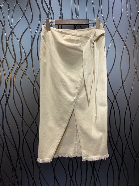 

2019 summer new women's side knotting decorative micro-open fork pure colored baitie half-length skirt 521, Black