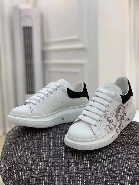 

2020 new zh couple high-quality casual sneakers couple fashion sneakers luxury design thick-soled casual shoes
