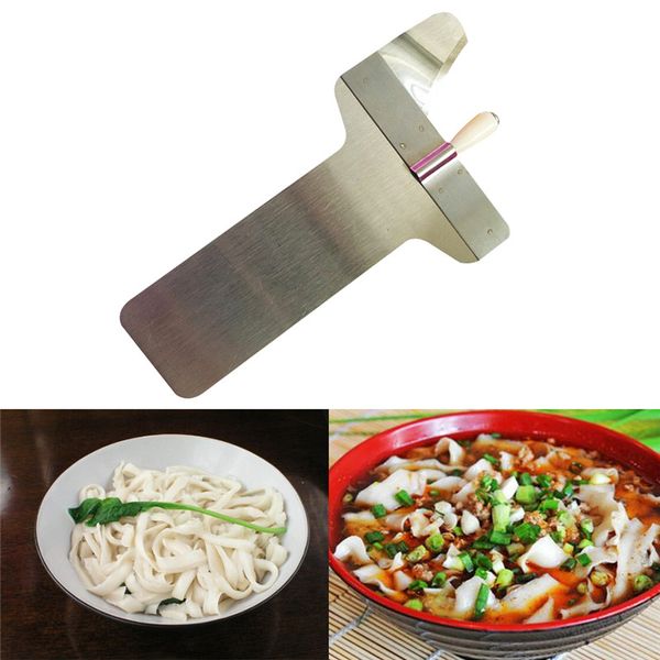 

stainless steel manual section kitchen gadgets spaetzle makers noodles cut knife non-slip diy handle pressing machine