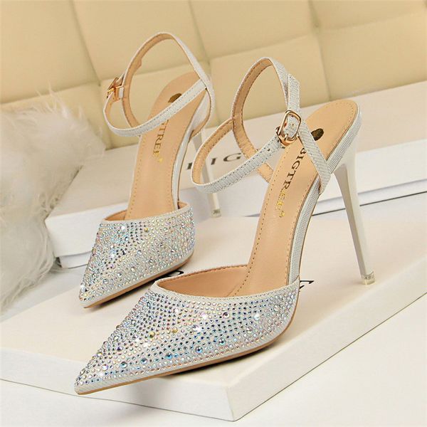 

2019 women fashion buckle solid sequined cloth shallow high heels shoes pointed toe thin heels women's sandals party shoes, Black