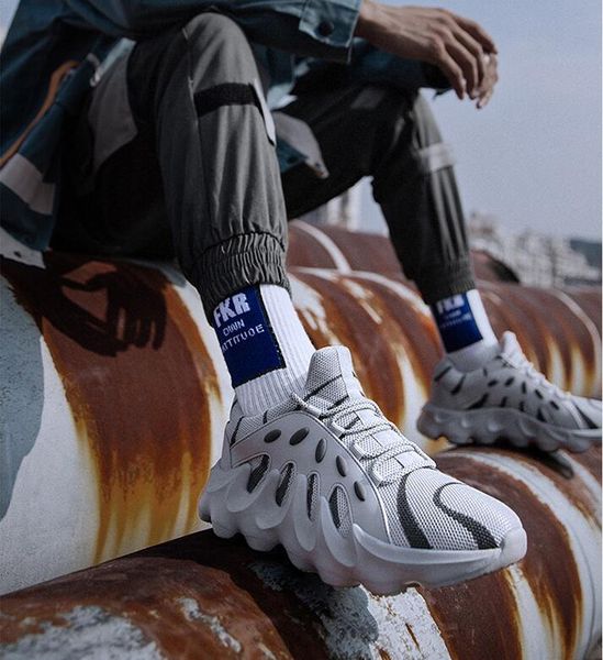 

2019 new autumn men's trend sneakers mesh breathable large size casual shoes volcano soft bottom light non-slip sport shoes (7-12