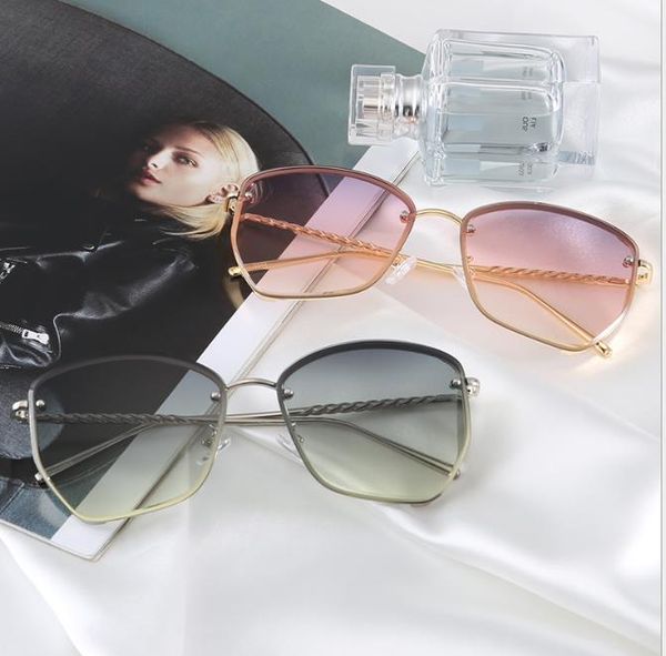 

fashion sunglasses in europe and america, White;black