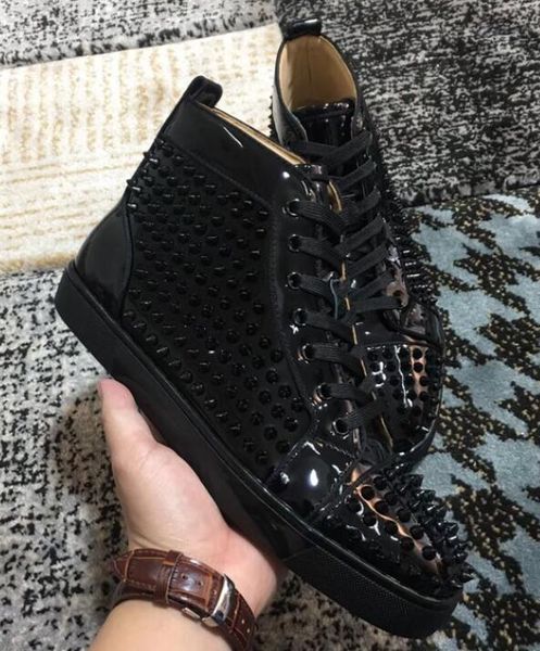 

с коробкой] модные черные шипы кроссовки с красной подошвой обувь для женщин, мужчин тренеры высокого качества на шнуровке шипы с красной п, Black