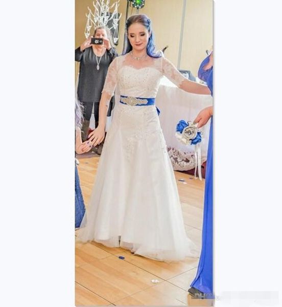 Maniche abiti eleganti Corto applique in pizzo Nastro di raso blu reale Fusciacca Corsetto Indietro Lunghezza pavimento Abito da sposa country