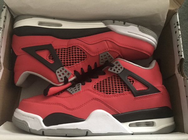 

2018 4 4s basketball shoes men pure money royalty white cement raptors black cat bred fire red mens trainers sports sneakers size 8-1342c0#