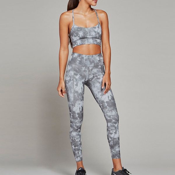 

gxqil 2020 принт-центр одежда йога набор сухой подходят спортивная женщина уникальный спортивный фитнес костюм пуш-ап тренировки одежда бег