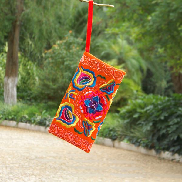 

fashion wallet monederos kawaii ethnic vintage purse handmade embroidered floral canvas coin purse wristlet clutch bag1.39, Red;black