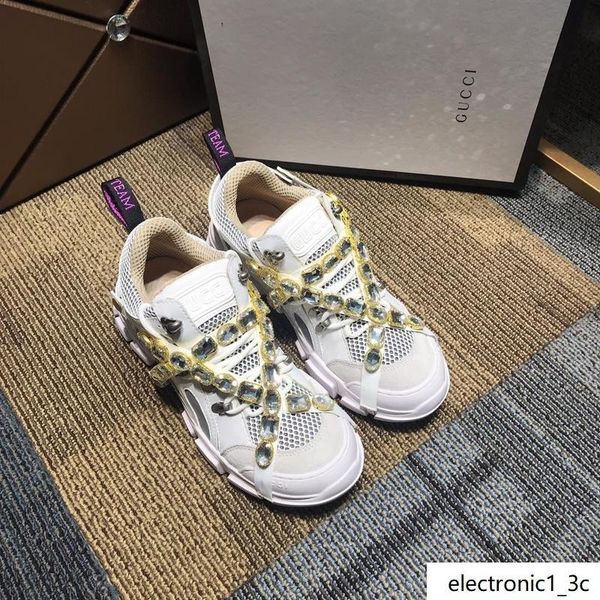 

iduzi найти похожий новый обнародовало новые triple-s повседневный обуви человек женщина высокого качества смешанные цвета толстый каблук де