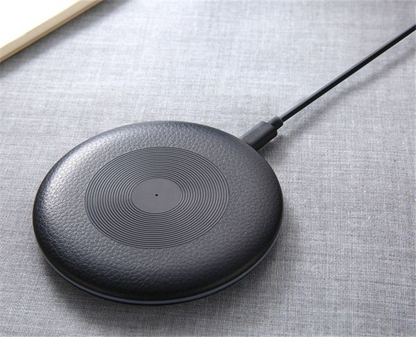 

new fashion qi for iphone 11 xs max 5w fast wireless charger for samsung galaxy fold s10 s10+ s9 note9 charging