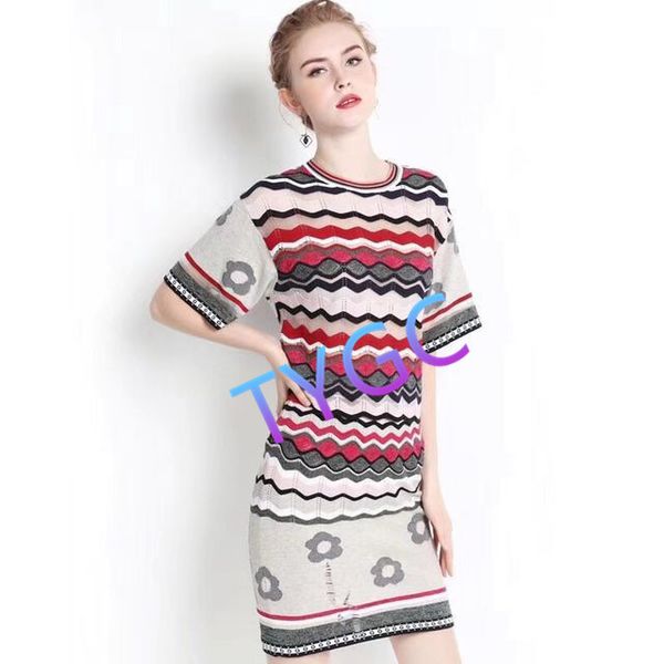 

knitted long dress skirt petticoat underdress color stripe simple but elegant crew-neck long dress slim-looking women's wear, Black;gray