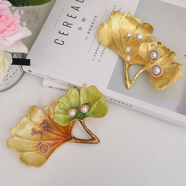 

[ddisplay]zinc alloy ginkgo leaf pendant jewelry display tray personalized bracelet display holder exquisite gold earrings display stand, Black