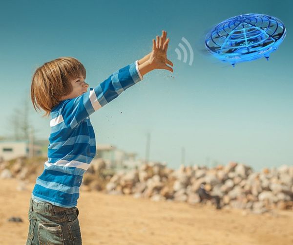 

Human Body Infrared Sensor Aircraft Suspension UFO Gesture Control Intelligent Induction Drone Creative Toy DHL free shipping